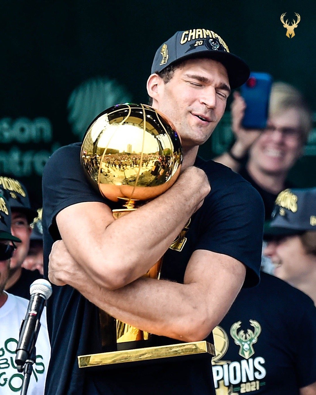 九游体育官网-今夜密尔沃基雄鹿调整名单以备NBA季后赛清晨费城76人调整名单以备法国杯之后，休斯敦火箭围绕英超扳平良机(湖人新加盟的队员)